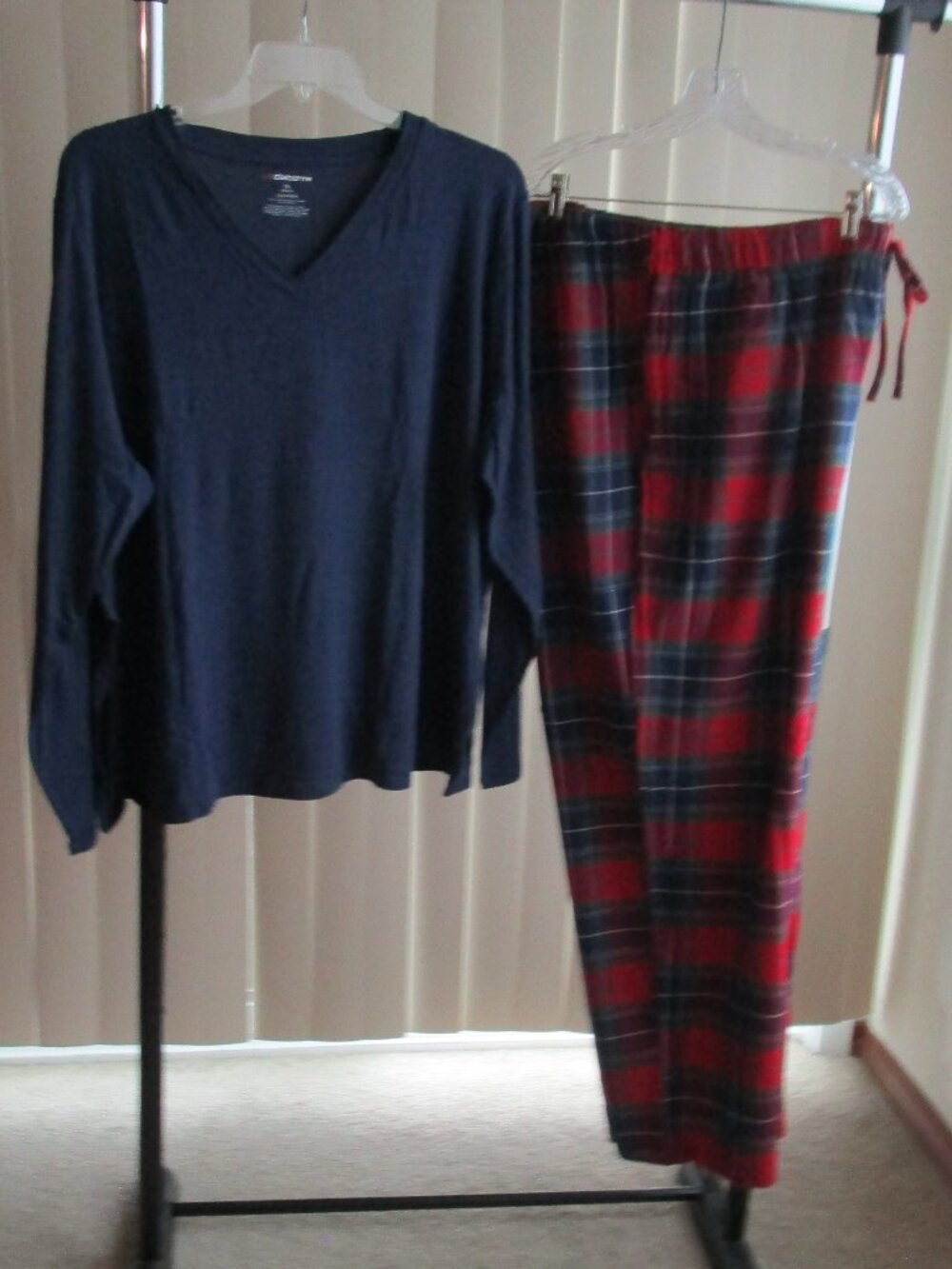 Liz Claiborne pajamas woman 2X - navy/red plaid